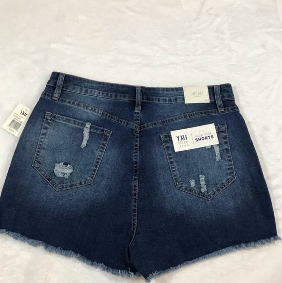 NWT YMI dream jean medium wash distressed short 13 - Picture 2 of 12